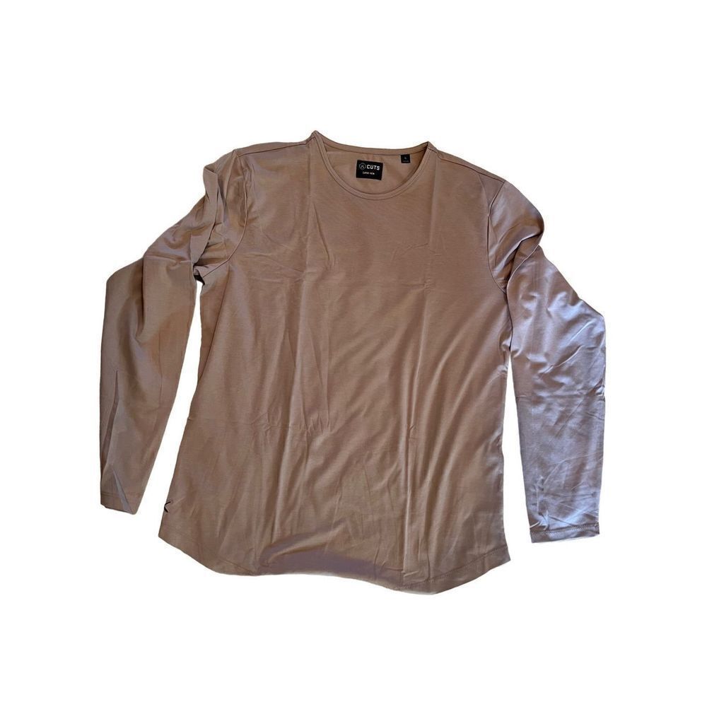 Cuts Clothing Men's AO Long Sleeve Curve Hem Tee In Concrete Size XL NWOT